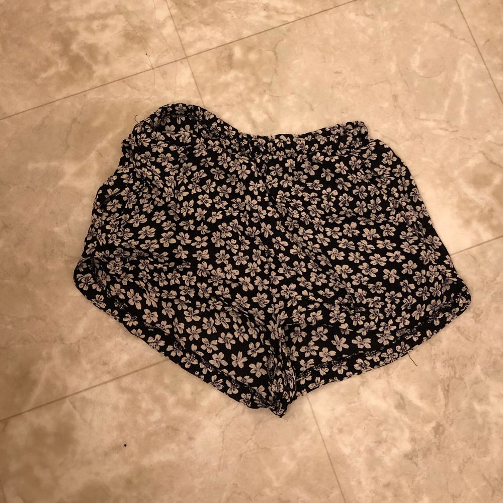 Brandy Melville floral shorts